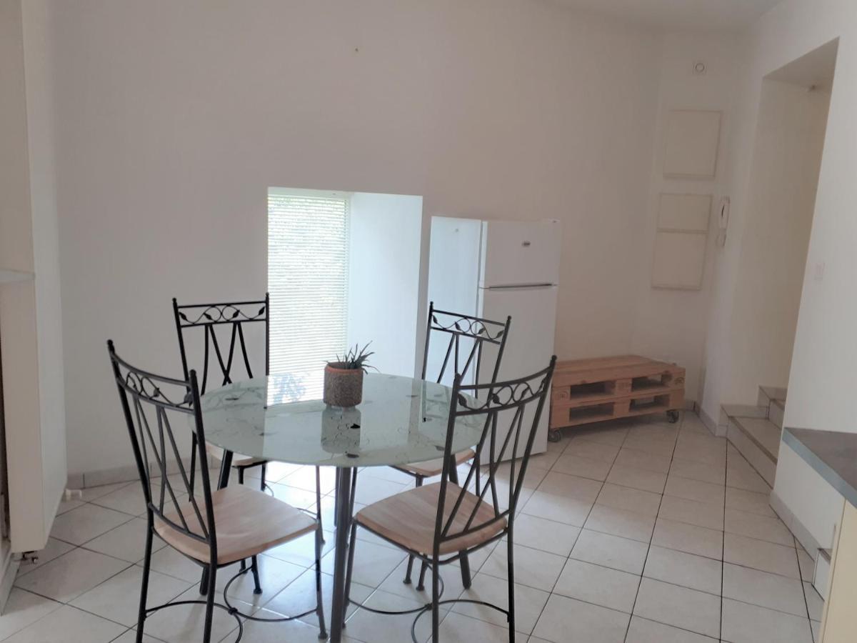 Appartement Rez De Chaussee Avec Terrasse Et Jardin Tence Екстер'єр фото